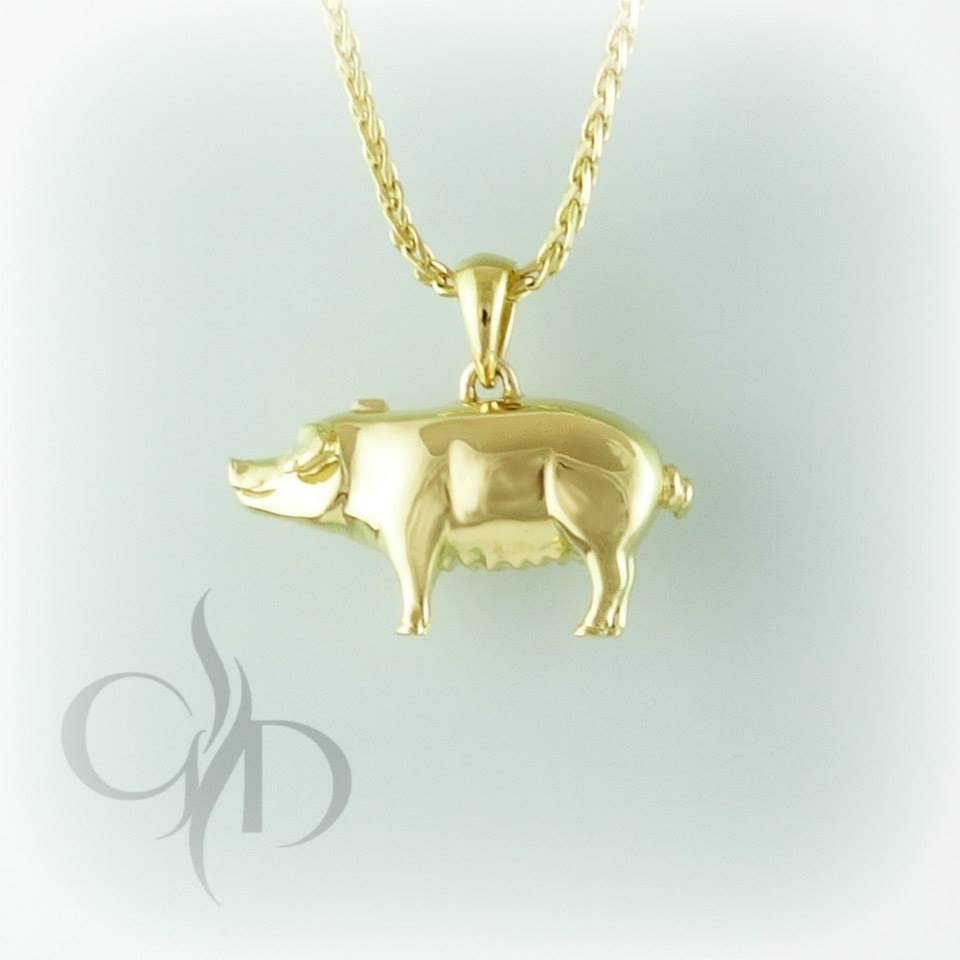 18k yellow gold Rachel the Pig pendant or charm (chain available separately)