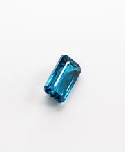 Load image into Gallery viewer, Blue Zircon
